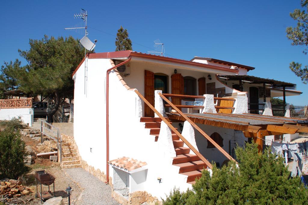 Apartments Casa Vacanze Porto Pino Eksteriør bilde